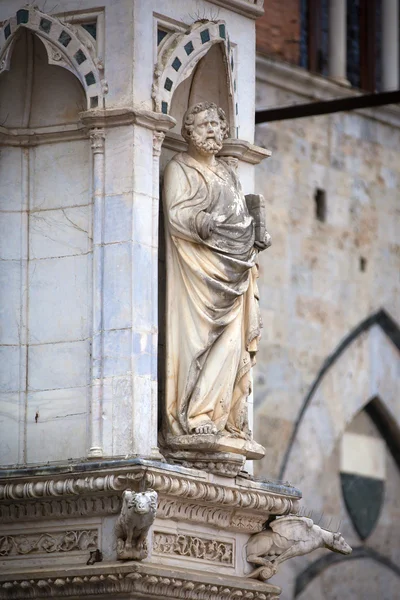 Estatua de la Capilla de la Piazza — Foto de Stock