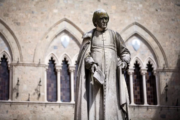 Piazza Salimbeni in Siena, Tuscany. — Stock Photo, Image