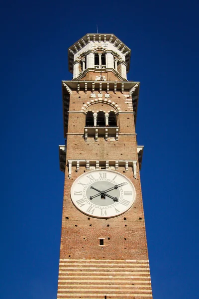 Torre Lamberti em Verona — Fotografia de Stock