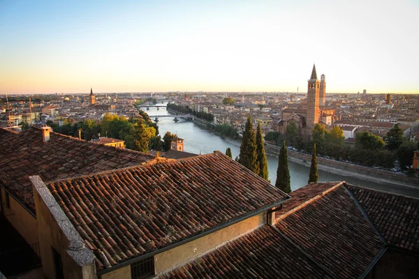 Panoramautsikt över verona, Italien — Stockfoto