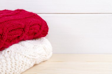 örgü elbise yığını 