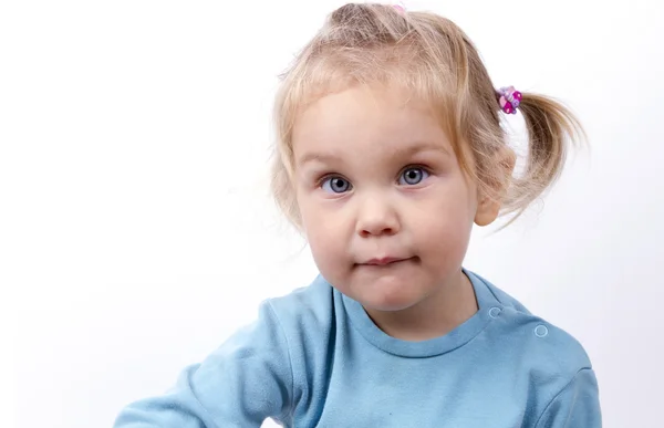 Little girl looks directly into the frame — Stock Photo, Image