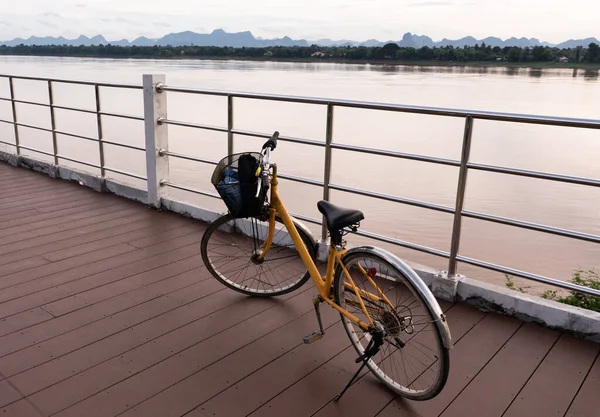 Bicicleta Nido Carril Biliar Río Mekong Por Mañana — Foto de Stock