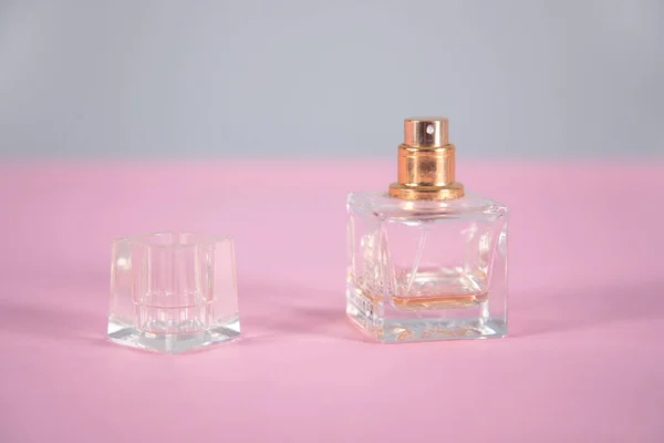 Perfume Mujer Mesa Rosa — Foto de Stock