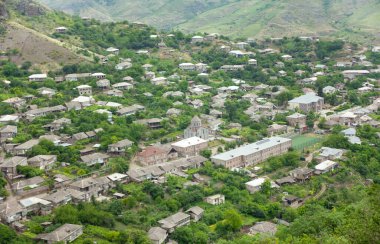 Yükseklerden gelen köy