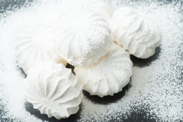 Vanilla White Meringues on Plate — Stock Photo, Image