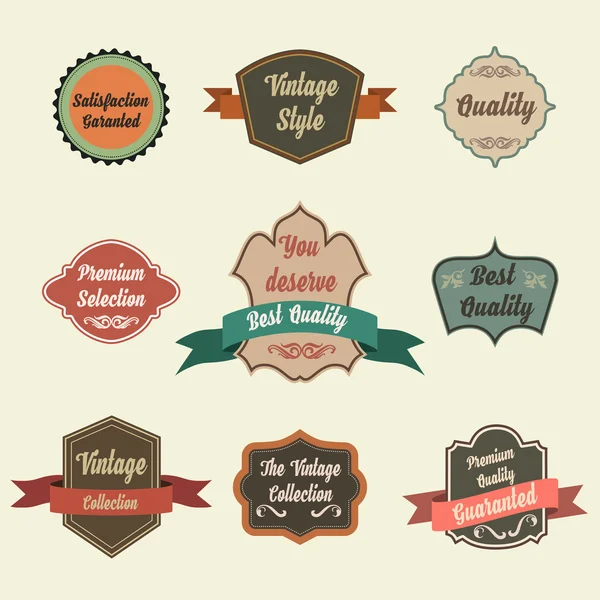 Set de insignias y etiquetas retro vintage. Pin insignia vector — Vector de stock