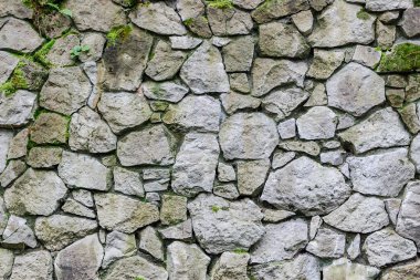 Eski taştan duvar.