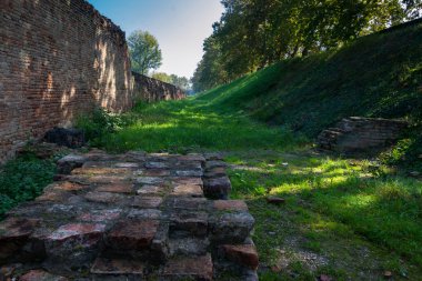 İtalya 'da Ferrara Duvarları (İtalyanca: Le Mura)