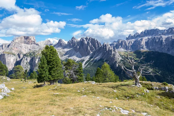 Alpi italiane in Val Badia, Parco Naturale del Puez-Odle — Foto Stock