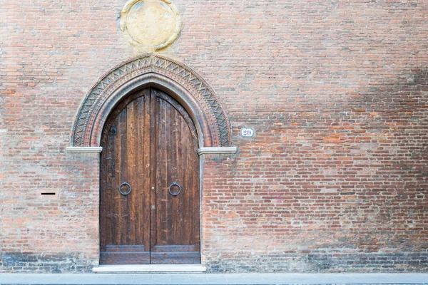 Prachtige architectuur in de binnenstad van Ferrara — Stockfoto