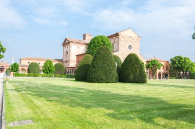 Certosa Ferrara, şehrin eski mezarlık