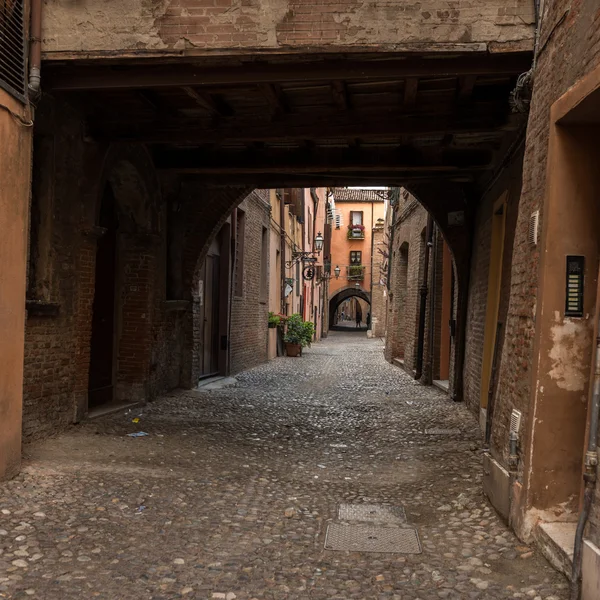 Ancient medieval street in the downtown of Ferrara city — Stock Photo, Image