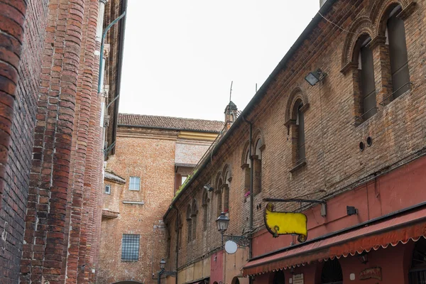 Ancient medieval street in the downtown of Ferrara city — Stock Photo, Image