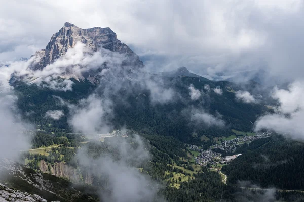 Gyönyörű kilátás nyílik az olasz Dolomitok — Stock Fotó