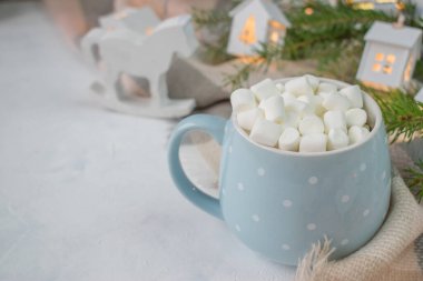 Yeni yıl kartı. Noel sancağı.