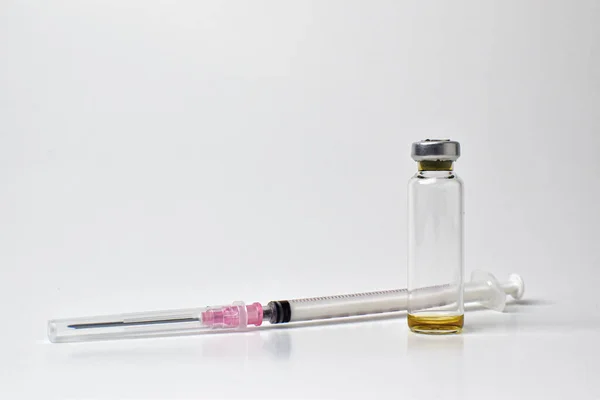 백신과 주사기의 — 스톡 사진