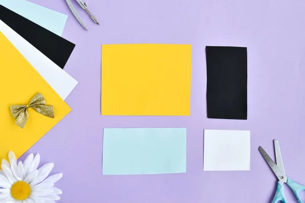 Csinálja meg maga. Mr. A barkácsméhek színes papírból készültek, gyermekekkel otthon. Lépésről lépésre haladunk. Első látásra. lépés Készítsünk színes papírlapokat. — Stock Fotó