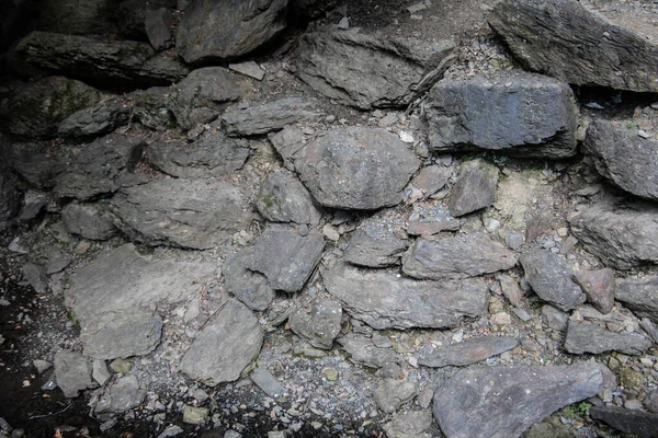 Terraplén Empinado Hecho Rocas Apiladas —  Fotos de Stock