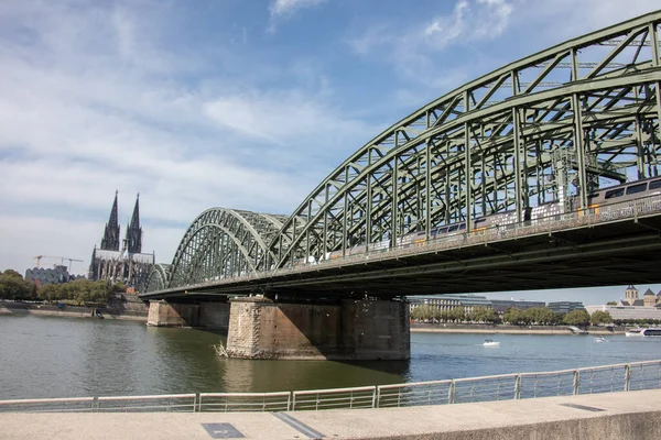 Bogenbrücke Köln Über Den Rhein — Stockfoto