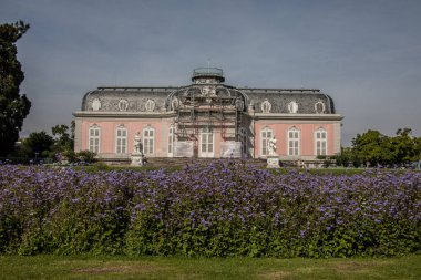 Almanya 'da Benrath Şatosu