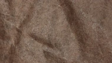 Mikroskop altında kahve filtresinden kağıt iplikler.