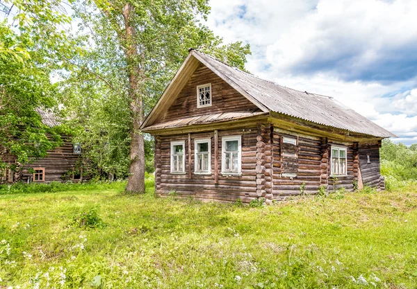 Old wooden house. — Stock Photo, Image