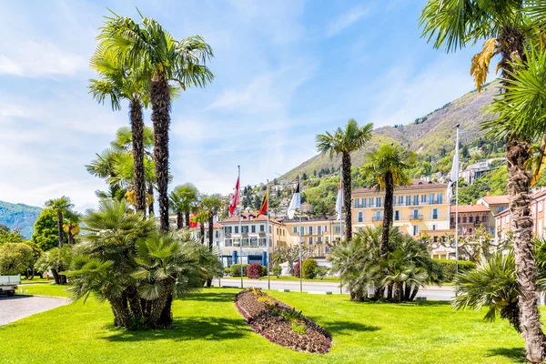 Locarno Lake Maggiore kuzey kıyısında yer alır.