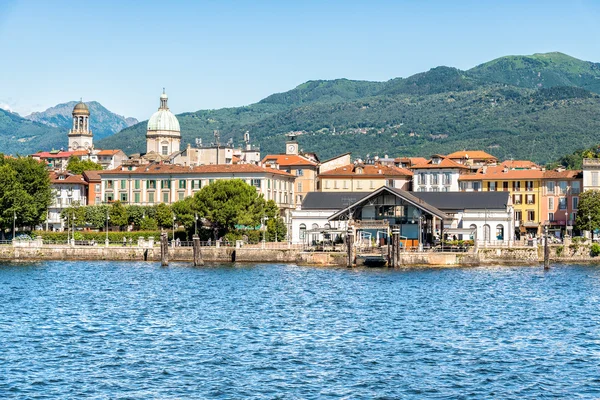 Intra, Verbania on Lake Maggiore — Stock Photo, Image