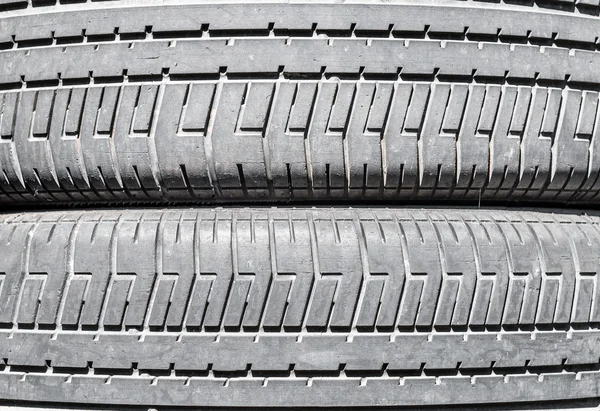 사용 되는 타이어의 스택. — 스톡 사진