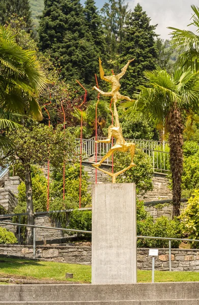 Orselina Ticino Suiza Junio 2017 Escultura Acrobats Remo Rossi Autor — Foto de Stock
