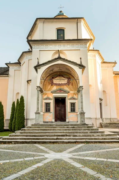 Widok Sanktuarium Krzyża Świętej Górze Kalwarii Wzgórzu Mattarella Domodossola Piemont — Zdjęcie stockowe