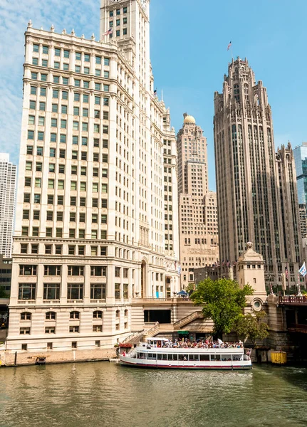 Passeios Barco Wendella Passeio Arquitetônico Pelo Rio Chicago Centro Chicago — Fotografia de Stock