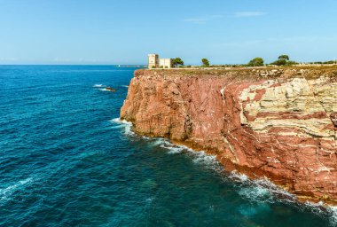 Cala Rossa Kulesi (İtalyanca: 