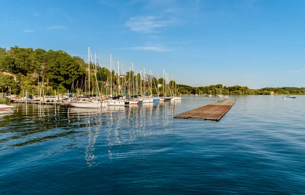 Pequeño Puerto Turístico Sasso Moro Lago Maggiore Leggiuno Lombardía Italia — Foto de Stock