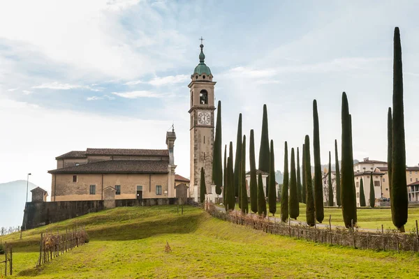 Utsikt Över Kyrkan Sant Abbondio Omgiven Höga Cypresser Gentilino Kommunen — Stockfoto