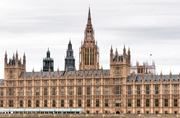 Budovy z britského parlamentu westminste — Stock fotografie