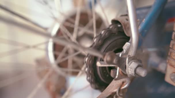 Nahaufnahme Einer Fahrenden Fahrradkette — Stockvideo
