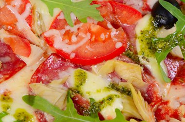 peynir ve zeytin İtalyan pizza 