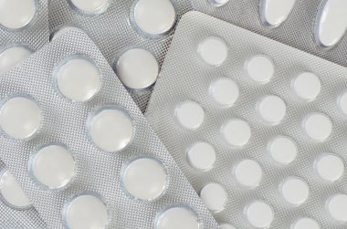 Tablet ambalaj içinde. tıbbi geçmişi