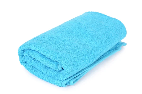 Blauwe handdoek geïsoleerd op witte achtergrond — Stockfoto