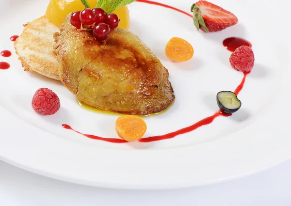 Foie Gras con tostadas y albaricoque — Foto de Stock