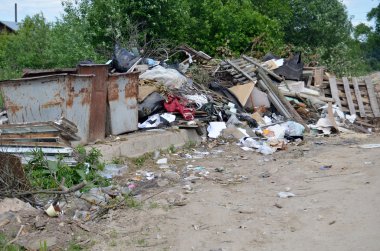 Kırsal alanlarda çöp dökümü