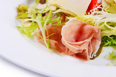 Salata sebze Dana eti ile gelen