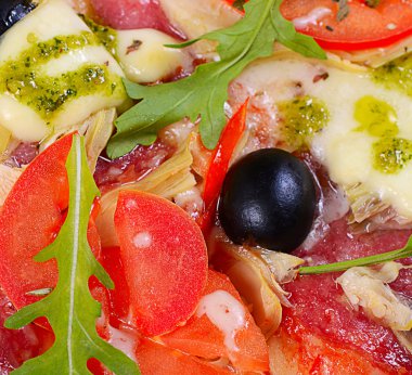 peynir ve zeytin İtalyan pizza 