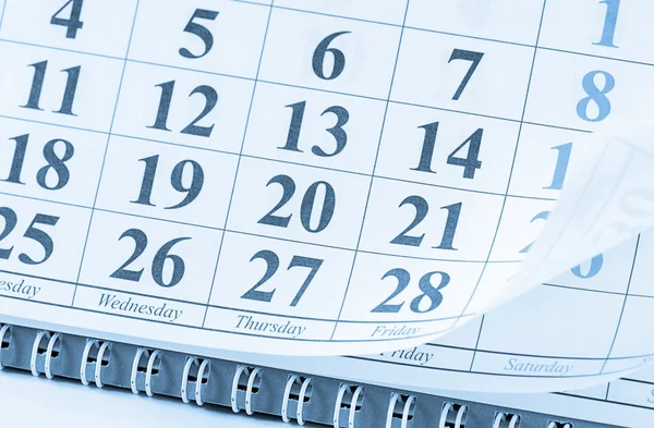 Primer plano de las fechas en la página del calendario — Foto de Stock