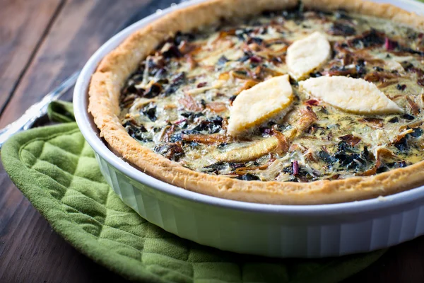 Potrhlý kůra zeleninové quiche koláč — Stock fotografie