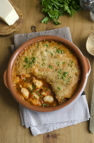 Frango e feijão cassoulet — Fotografia de Stock