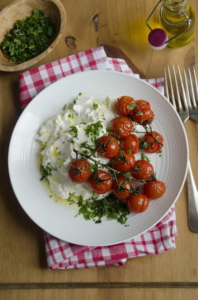 ロースト トマトとリコッタ — ストック写真