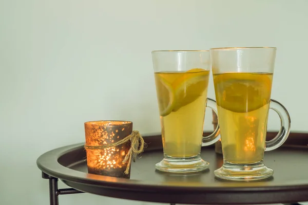 Couple Verres Avec Thé Vert Vitaminé Chaud Citron Orange Boisson — Photo